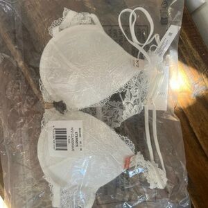 ETAM white bra New 34b